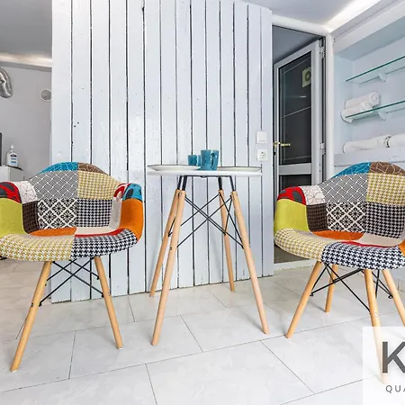 Little In Αργοστόλι